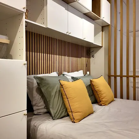 2 Personnes Proche Tour Eiffel * Paris