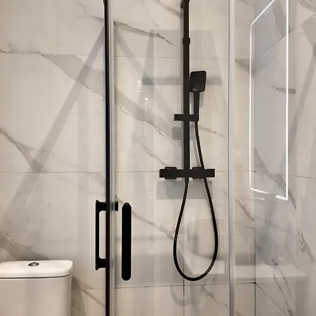 2 Personnes Proche Tour Eiffel *