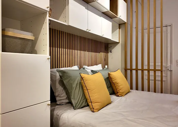 2 Personnes Proche Tour Eiffel * Paris