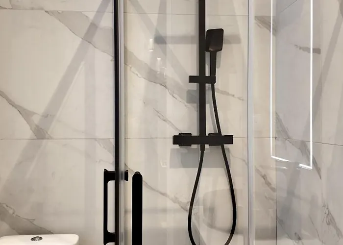 2 Personnes Proche Tour Eiffel *